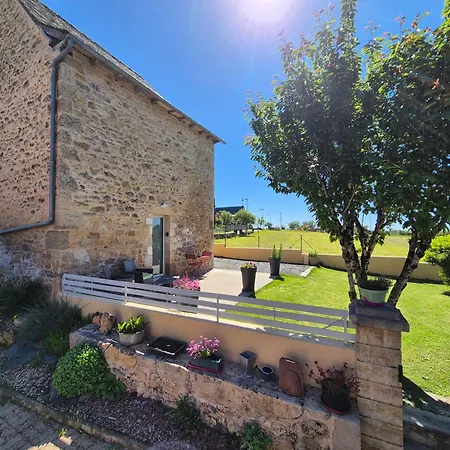 בית נופש Jolie Petite Maison 134 Lugan (Aveyron)